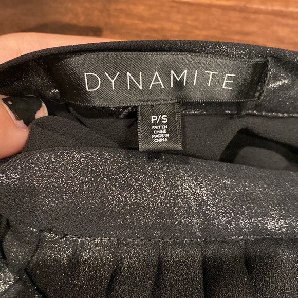 Pleated metallic skirt PERFECT for the holidays! - Picture 3 of 4